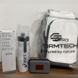 ASICS Bundle BRAND NEW Cooler Bag 20 OZ Stainless Steel bottle Portable charger